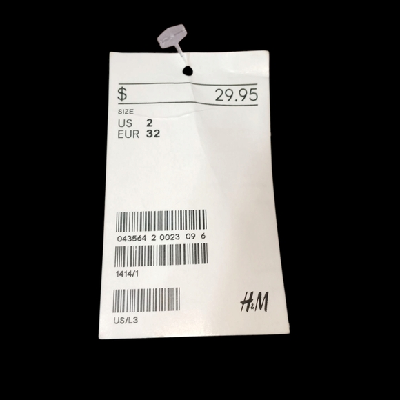 Elegant Black Skirt - Picture 2 of 6